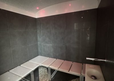 hammam chez MÉDIC-SCULTE à Cluses. Profitez d'une expérience de détente et de bien-être dans notre espace hammam.